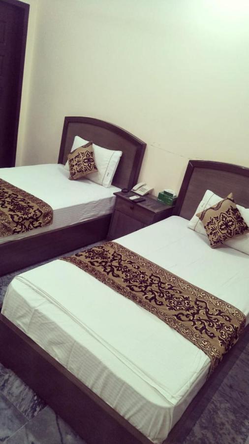 Hotel Park View Лахор Стая снимка