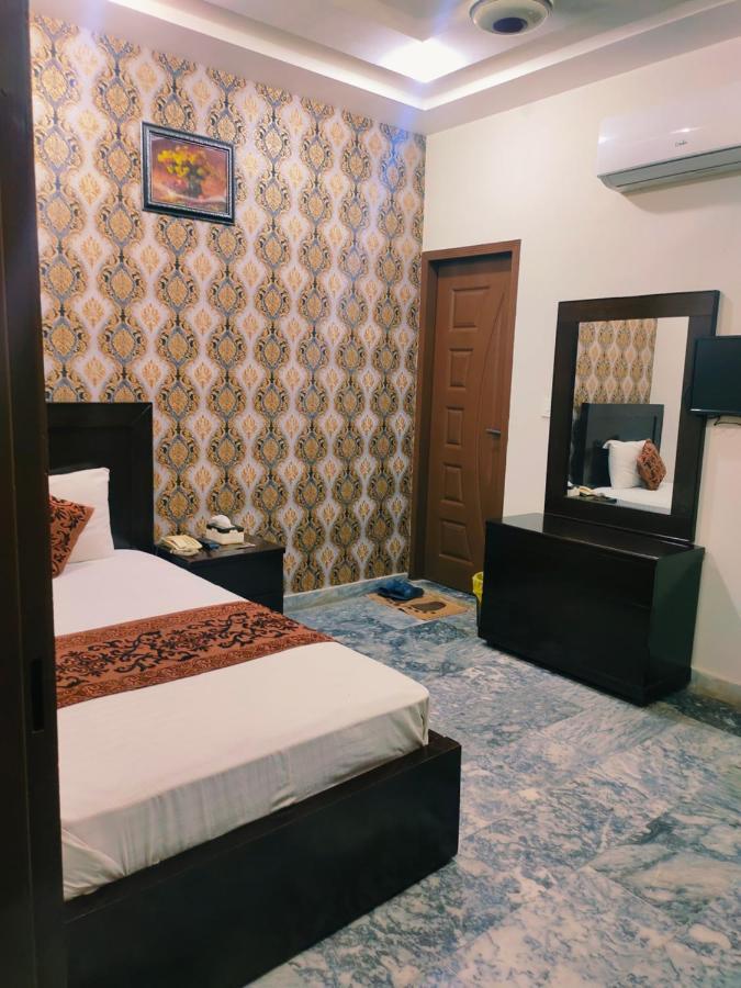 Hotel Park View Лахор Екстериор снимка