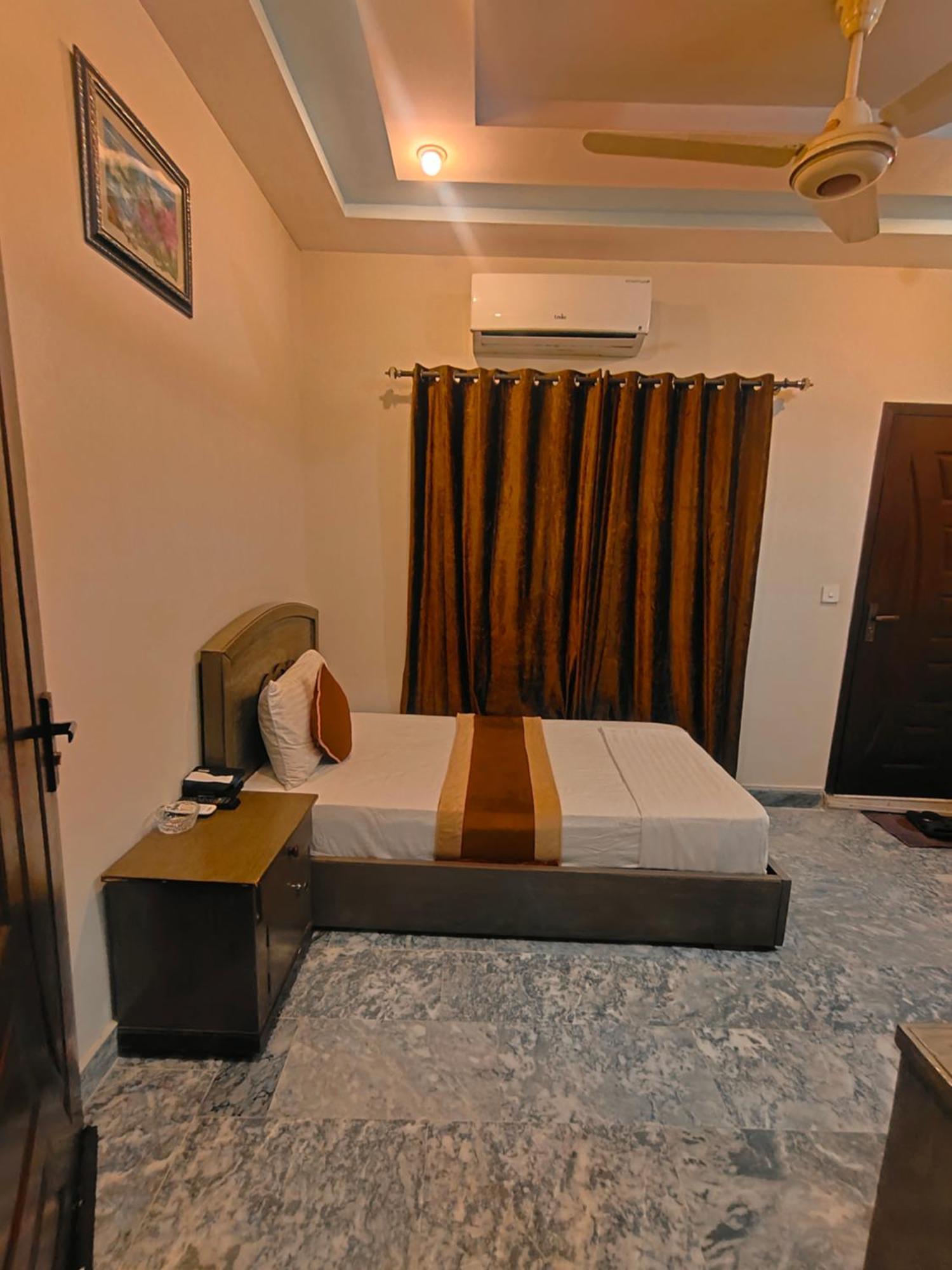 Hotel Park View Лахор Екстериор снимка